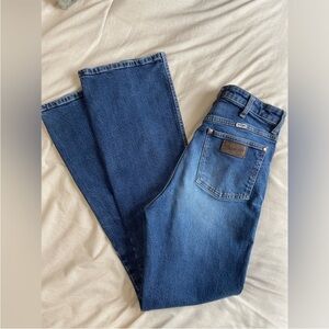 Wrangler Westward High Rise Boot Cut Jean Size 28/32